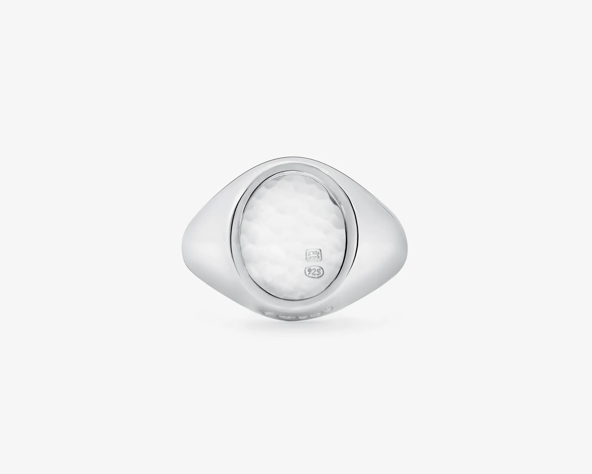 Hammered signet ring sale